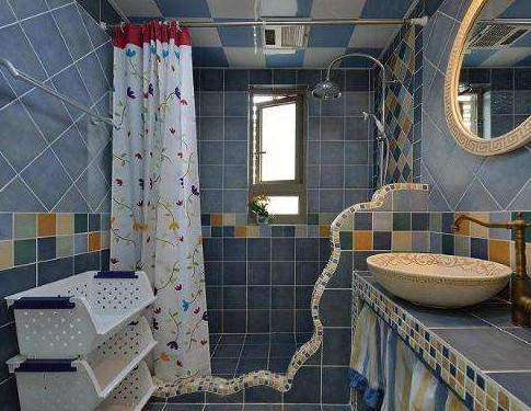 卫生间不要装独立淋浴房了，外国如今流行这样设计，实用多十倍