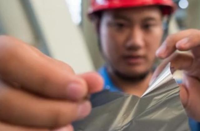 中国造出仅为0.02毫米的不锈钢，打破日德垄断，实现量产