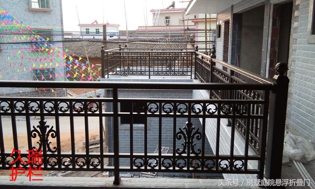 为何很多人都建议我把阳台护栏换成铝艺阳台护栏？你也遇到过吗？