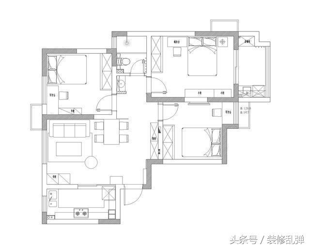 小户型入户门正对卫生间门怎么办？只需要两块布就能解决