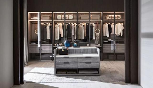 Poliform、Molteni&C等大牌告诉你什么才是奢华衣帽间