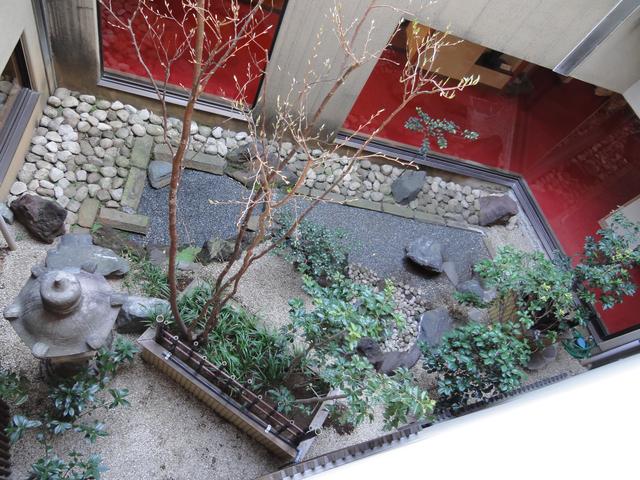 服气！中式庭院太费钱了，日本人都这样装庭院，极简大气还省钱！