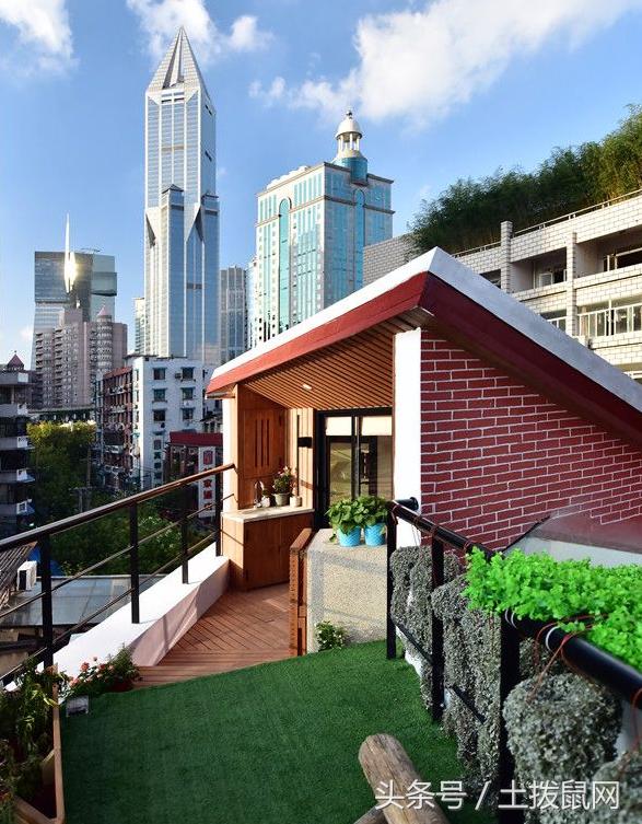 上海市中心顶楼25㎡纸片房，蜗居着一家三口，生活却有滋有味！